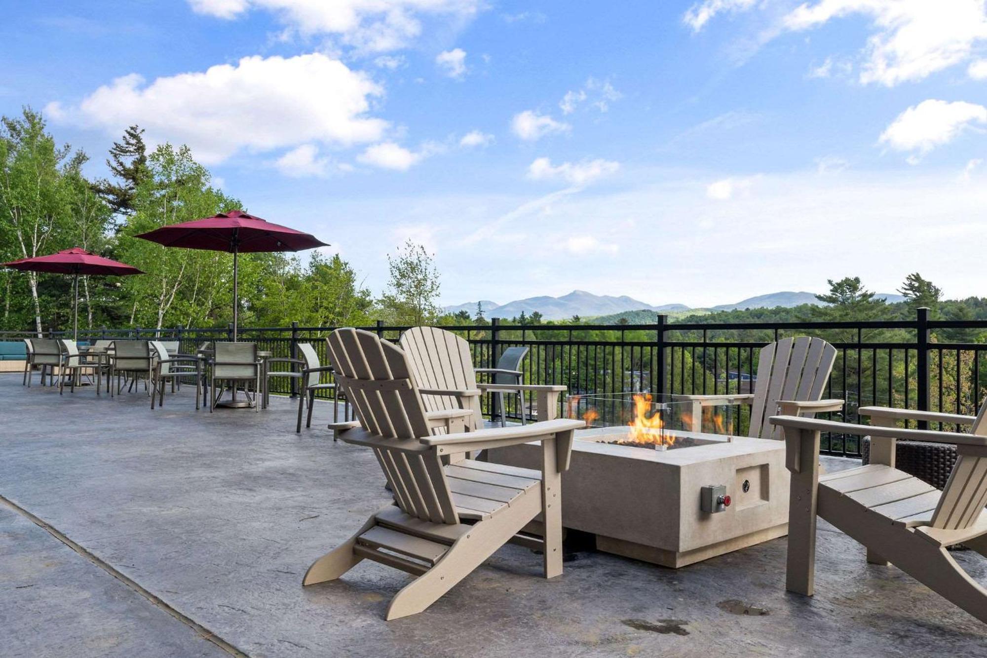 Cambria Hotel Lake Placid - Lakeside Resort Exterior photo