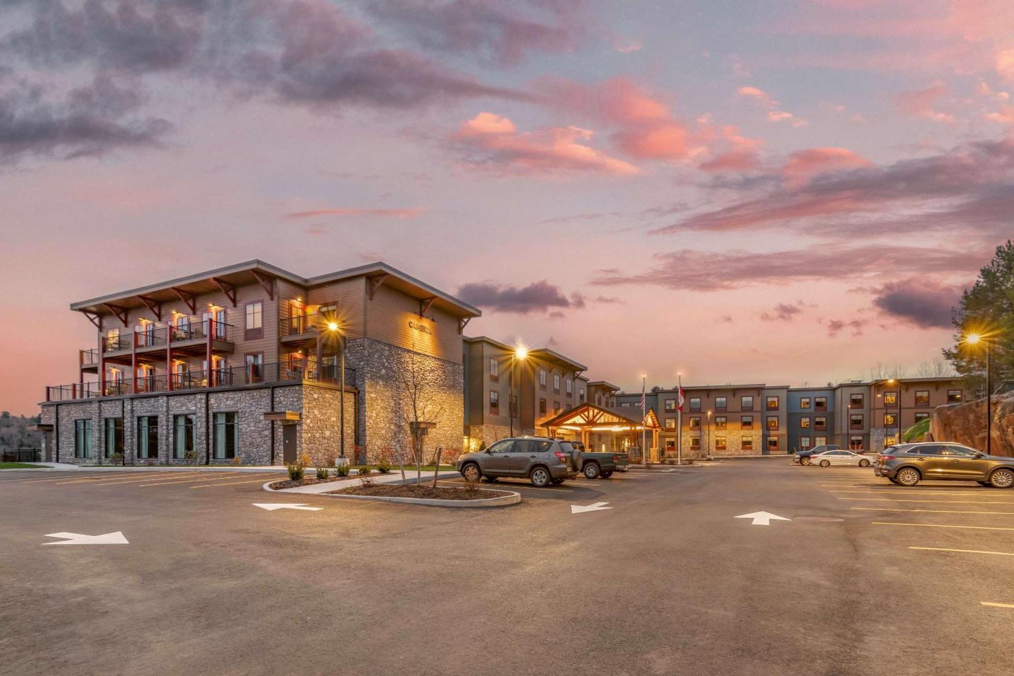 Cambria Hotel Lake Placid - Lakeside Resort Exterior photo